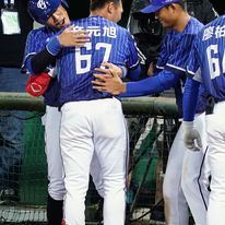 辛元旭開轟 悍將一分險勝味全龍 辛元旭開轟 悍將一分險勝味全龍