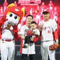 延長賽再見高飛犧牲打 味全中斷富邦連勝 延長賽再見高飛犧牲打 味全中斷富邦連勝