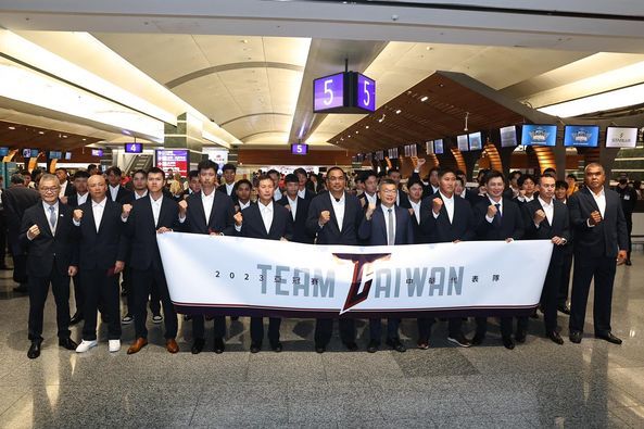 亞冠賽中華代表隊今天出發前往日本東京 亞冠賽中華代表隊今天出發前往日本東京