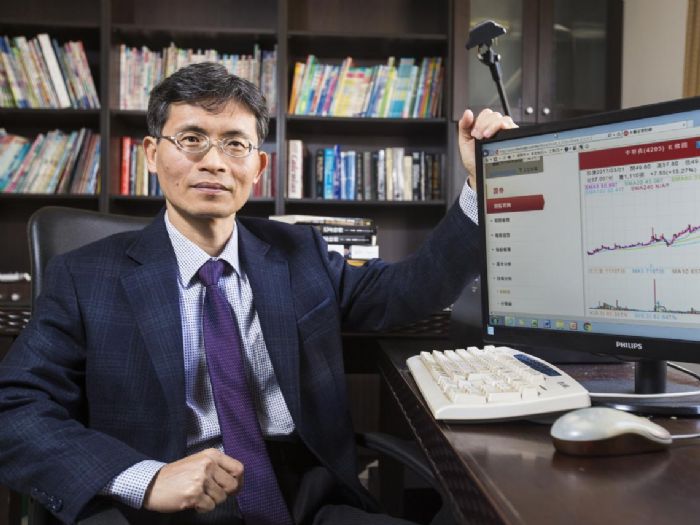 存股達人周文偉教戰:選股有技巧,退休準備靠耐心與累積 存股達人周文偉教戰:選股有技巧,退休準備靠耐心與累積