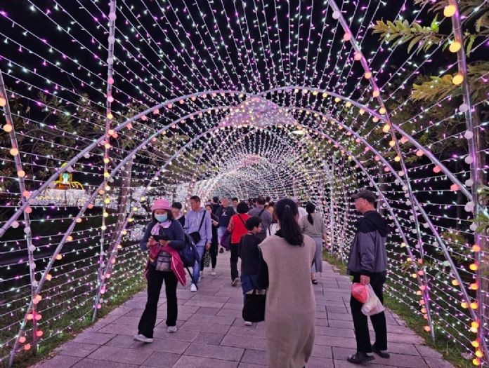 屏東春節燈節與藝術季,為新年增添燦爛光彩 屏東春節燈節與藝術季,為新年增添燦爛光彩