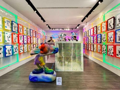 「GOOD DAY 米奇雕塑藝術展」悄悄現身信義區！百週年慶特藏版，免費欣賞100隻精緻米奇，陪伴迪士尼迷歡度百年盛典