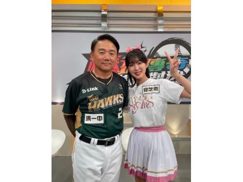 台鋼雄鷹啦啦隊女神安芝儇IG分享與教練洪一中及球星王柏融親切互動