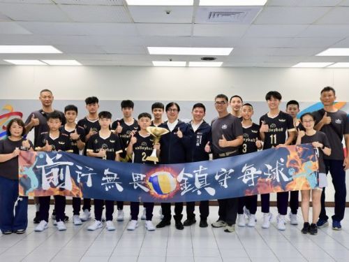 高雄迎汛期與暑期青少年安全，市長陳其邁主持市政會議強化防災與守護青少年