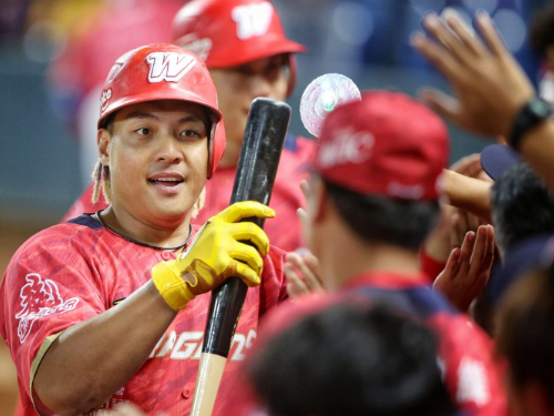 味全龍強勢對決中信兄弟，5比3奪勝維持首位！吉力吉關鍵轟助龍隊取得12勝