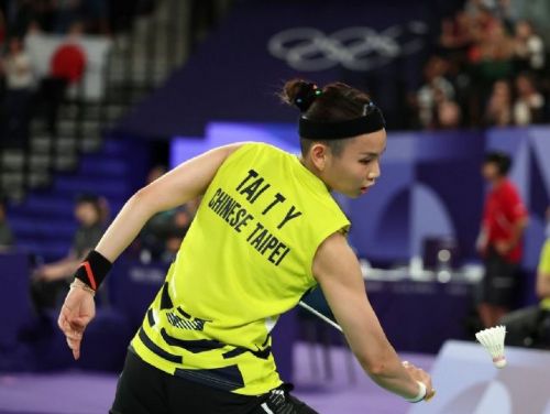 羽球小組E第二場：資穎迎戰泰國選手依瑟儂