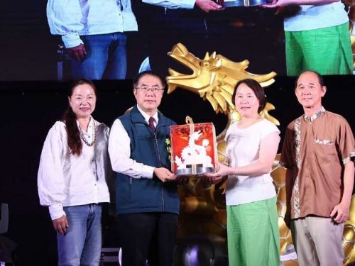 2024台灣燈會主燈「龍來台灣」落腳南科 今(19)日「龍來南科FUN光芒」啟燈活動 吸引逾2萬人次參與