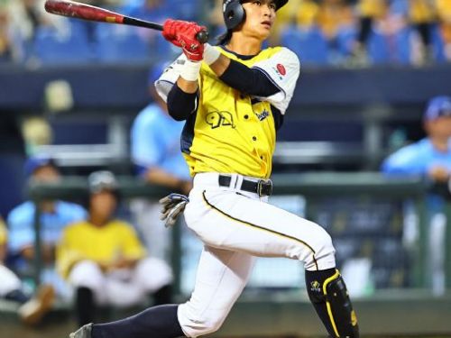 中信兄弟逆轉勝富邦悍將，英雄豪情滿滿！