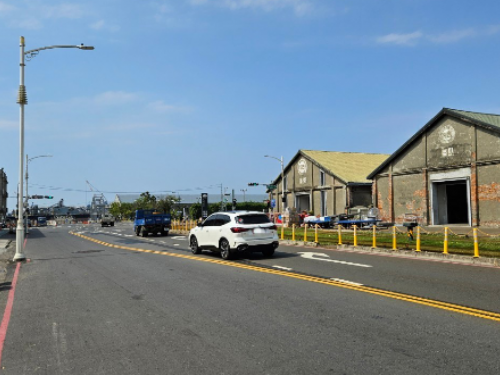 蓬萊路與臨海新路交通流順改善完成