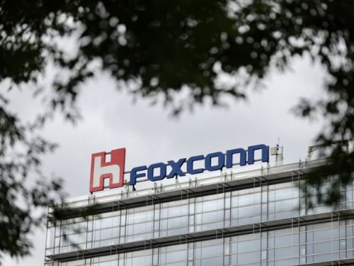 鴻海發言人，今明兩年AI伺服器需求非常旺盛，成為主要營收成長動能