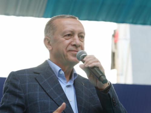 土耳其大選現任總統領先反對黨領袖，但仍有第二輪投票可能