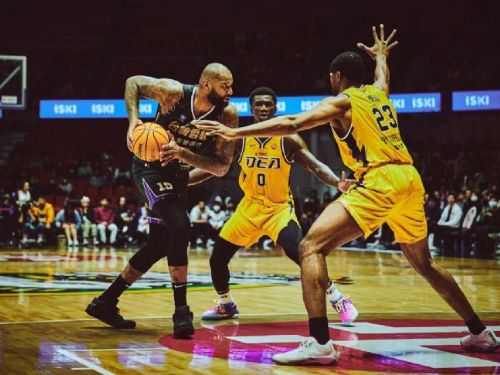 卡森斯覺醒攻下25分  雲豹擊敗特攻奪6連勝衝上首位