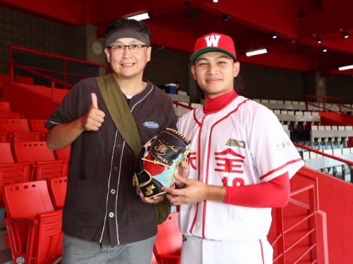 味全龍「緯來復古日」首日：徐若熙攜桃園家扶中心孩子們共享溫馨棒球夜