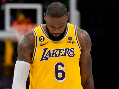 LeBron James：奮戰受傷、季後賽帶傷出擊，退休傳言被否認