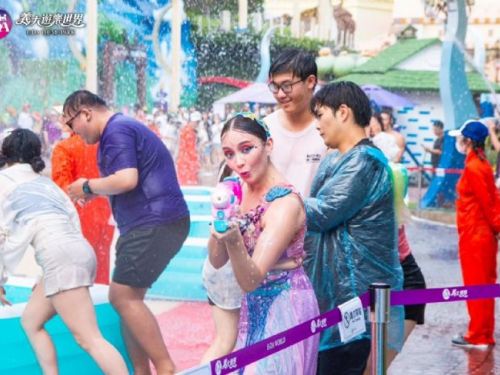 暑假限定！義大遊樂世界水戰遊行清涼登場