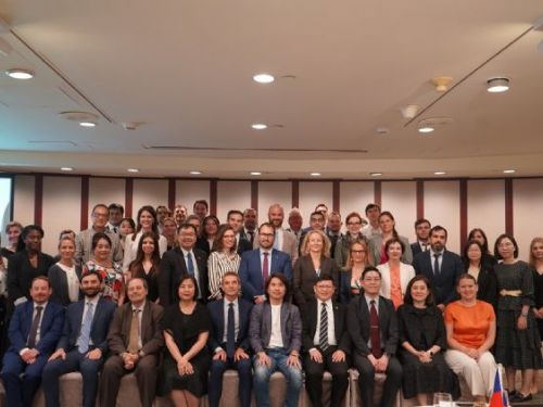 臺歐交流再創高峰：歐洲官員來臺參加專題研習，深化雙邊合作