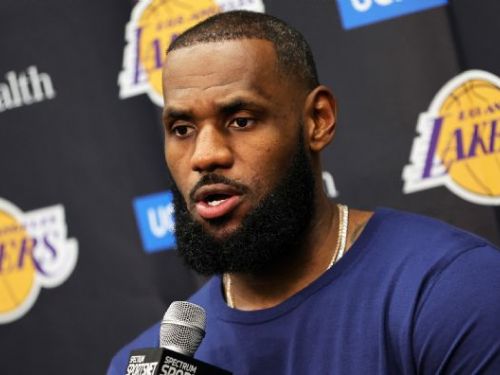 NBA／反駁對湖人補強失去耐心 詹姆斯澄清媒體專訪