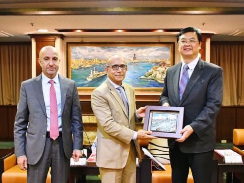 高雄市與杜拜經濟整合區探索合作機會，促進智慧城市與經貿交流