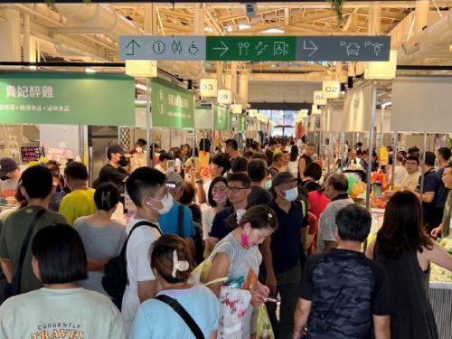 屏東西市場慶祝羽球金牌大放送！