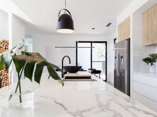 廚房檯面該怎麼挑？認識材質是關鍵