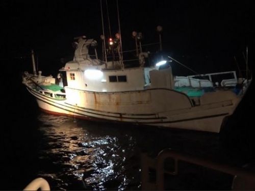 清明連假海上巡邏不懈怠 恆春海巡緝獲12名越籍偷渡犯