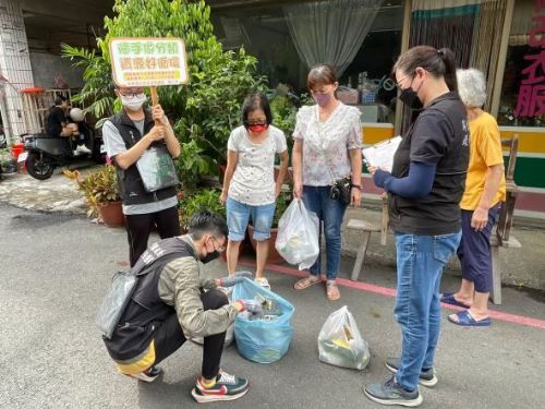 屏東環保局強化垃圾分類檢查，垃圾減量功德無量