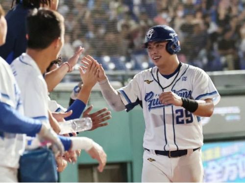 【張肇元再見安打破局】台鋼雄鷹苦戰十局 7：6險勝中信兄弟 拿下對戰第7勝