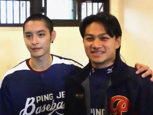 平鎮OB／看到曹佑寧變粉絲 徐若熙拿起手機偷偷拍