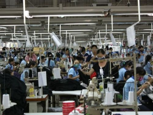 中國年輕人就業壓力激增 專家警告可能引發社會不滿情緒