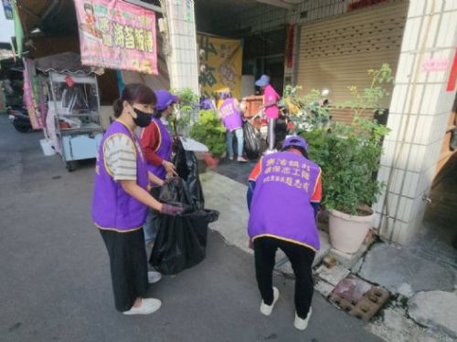 鳳山區登革熱防疫齊心協力：里民化身防疫種子