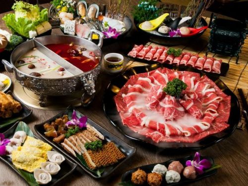 「問鼎」麻辣養生鍋 「全日不限時」超狂開涮， 全台四店聯合狂歡，用餐最多12小時