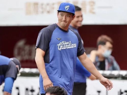 中職／林哲瑄談鋒總自帶嚴厲感 私下烹煮美味餵食學弟