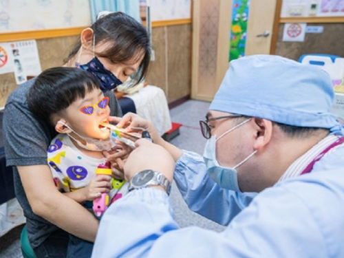 屏東縣專責醫師計畫：守護我們的小天使