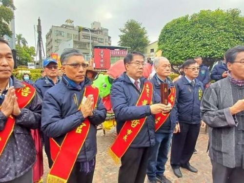 一紙翩然千萬貌，吳文進藝中有道，將傳統糊紙融入現代生活