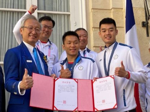 「麟洋配」奪金！台灣羽球男雙組合再創奧運歷史