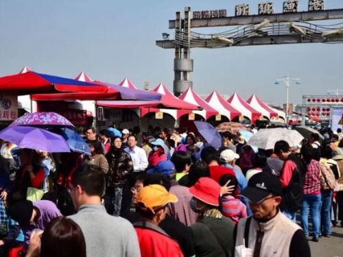 高雄秋刀魚節 12月9日到10日前鎮漁港西岸碼頭熱鬧登場