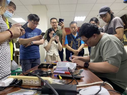 挖掘地方記憶，守護珍貴時光 — 高雄家庭錄影帶修復工作坊溫情展開