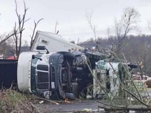 龍捲風強襲美田納西州 至少6死20多傷、7萬多戶停電