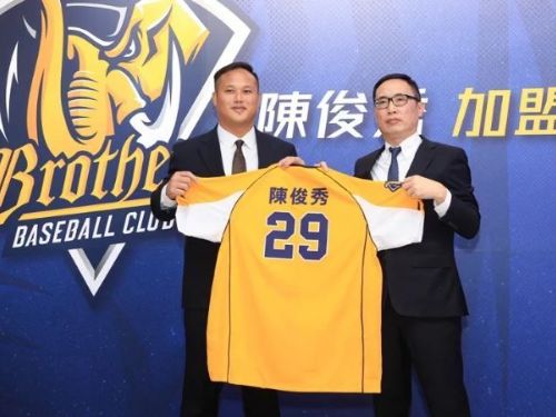 中職／秒讓29號球衣給陳俊秀 兄弟二軍教頭：這沒什麼