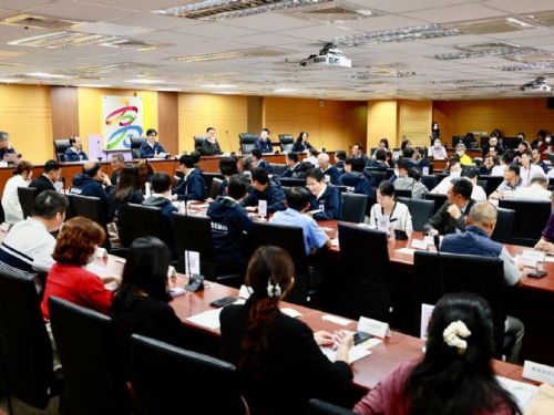 推動右堆文化路徑，串聯客庄故事，陳其邁邀民眾體驗客家風情與低碳生態之旅