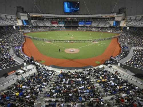 亞錦賽 / 台日熱戰寫歷史！ 大巨蛋史上首場延長賽