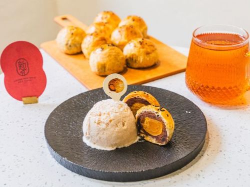 今夏最夯「新口味蛋黃酥」變身冰淇淋 | 衝擊你的舌尖 7/18-21限時快閃SOGO國際冰品節