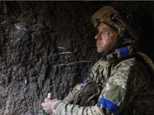 「鼠患肆虐！」俄烏前線再現「一戰」惡夢，士兵爆發染疫症狀，嘔吐、眼睛流血