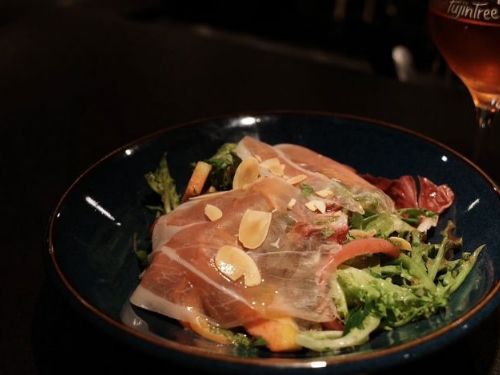 台北新晉綠洲：富錦樹鐵球食堂