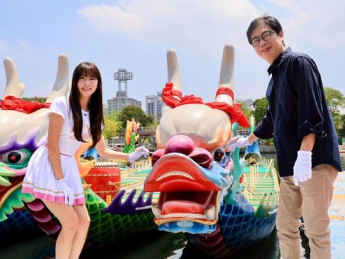 2024高雄愛河端午龍舟嘉年華：陳其邁攜手台鋼雄鷹啦啦隊安芝儇為龍舟點睛，共迎GO! TOGETHER