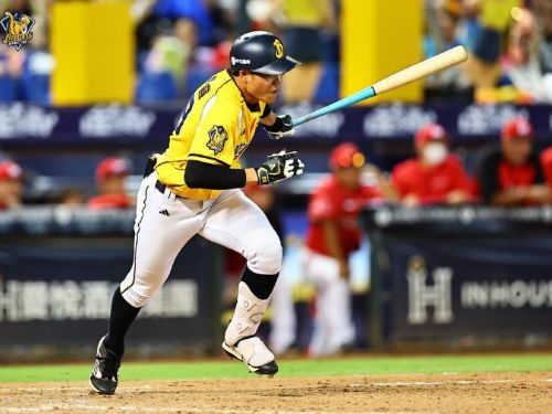 中信兄弟「夏日企劃」精彩對決：大勝味全龍！