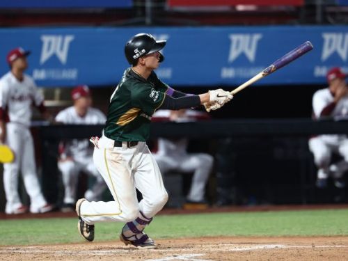 台鋼雄鷹 vs. Rakuten Monkeys：哈瑪星無失分好投助隊贏得5:0勝利