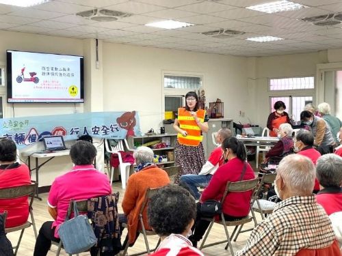 屏東縣積極推動交通安全，改善危險路口並關懷高齡族群
