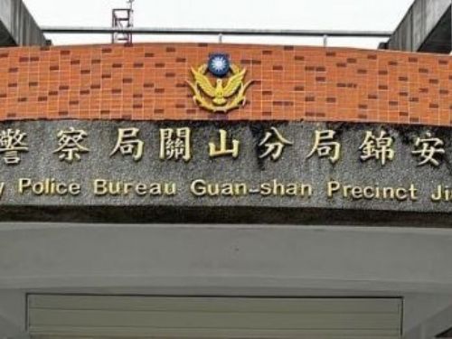 臺東縣獨居老人智能守護服務與女警聯手，在寒夜進行獨居長者救援
