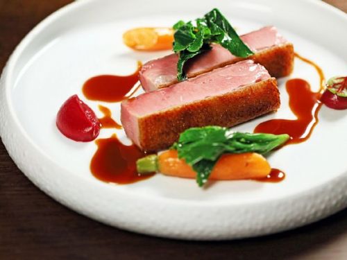 萬豪酒店再度榮獲2024《米其林指南》殊榮，新銳主廚黃淳彥推出全新午間套餐